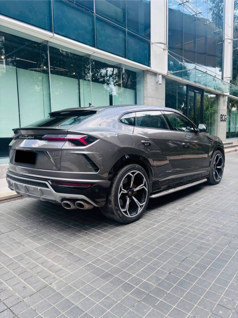 Lamborghini URUS