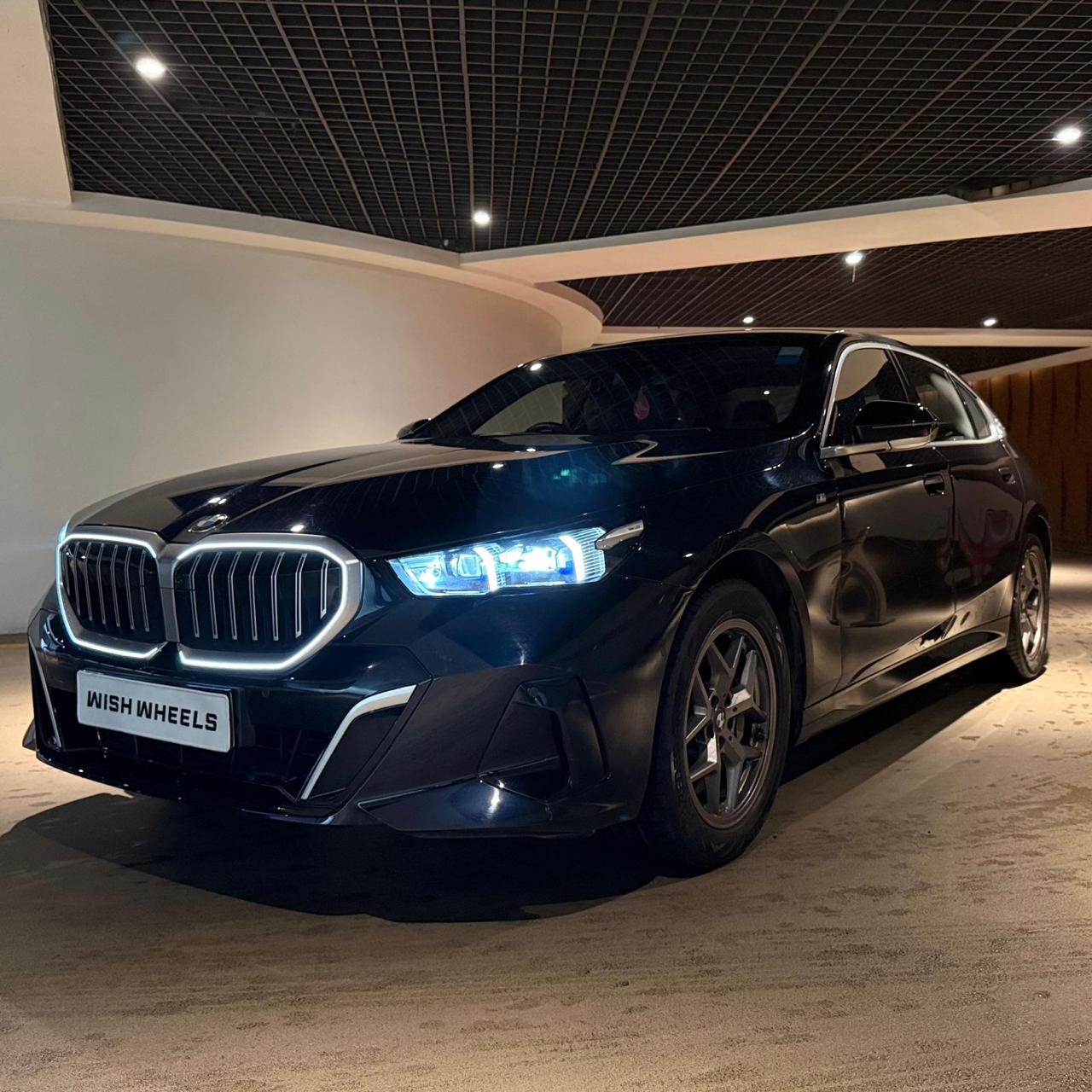 BMW  530Li M Sport
