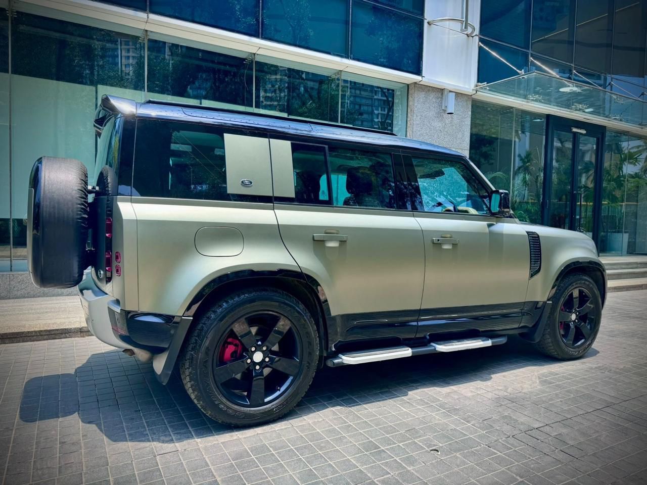 Land Rover Defender HSE 110