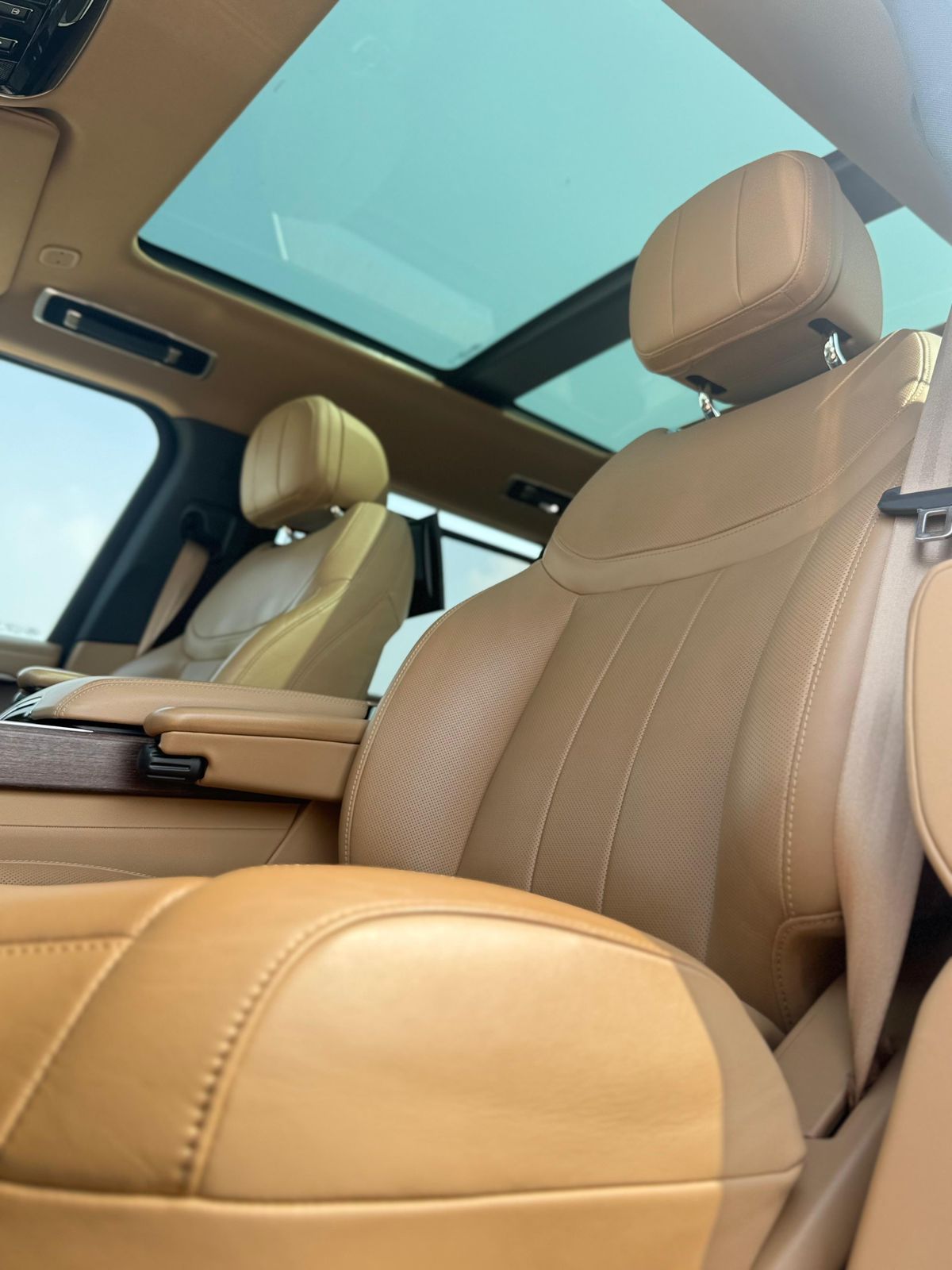 The Range Rover HSE LWB