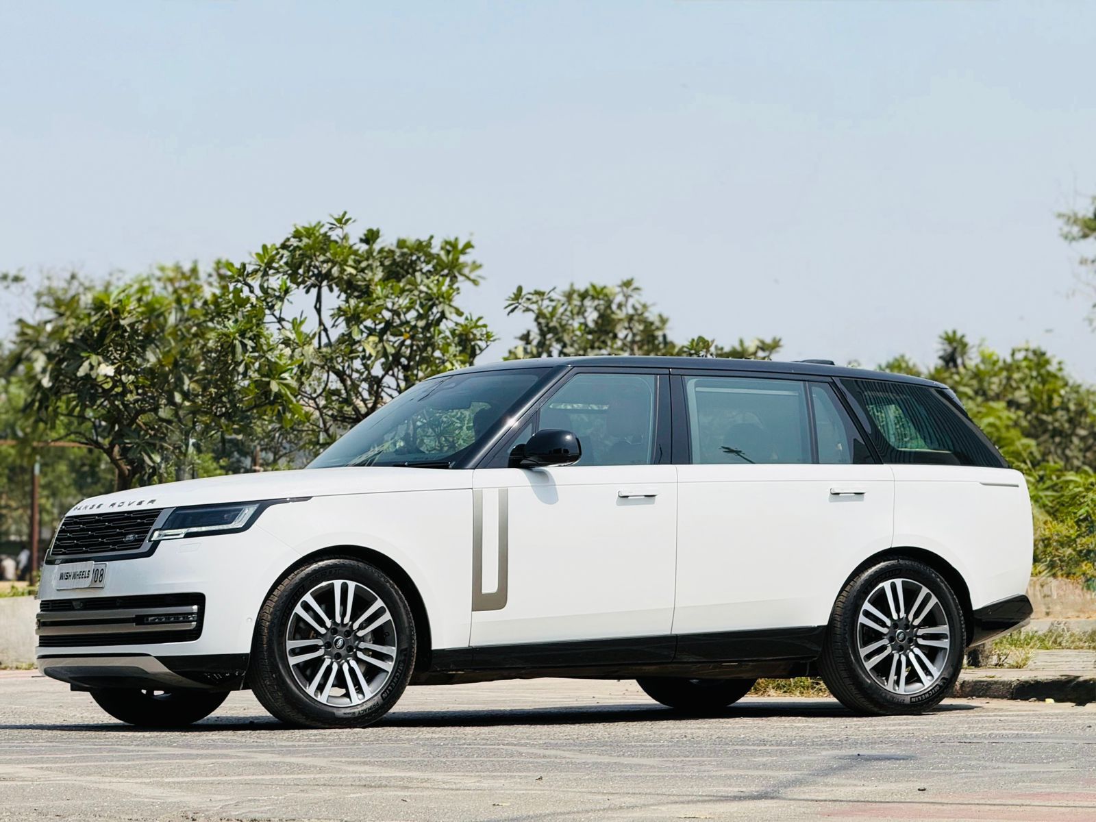 The Range Rover HSE LWB