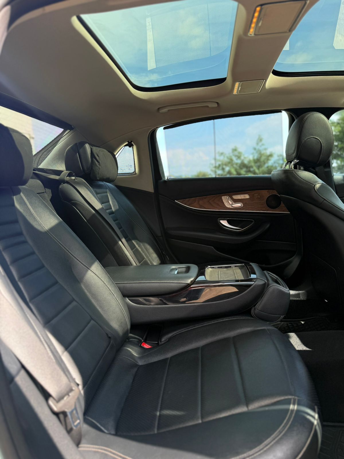 Mercedes Benz E200 LWB