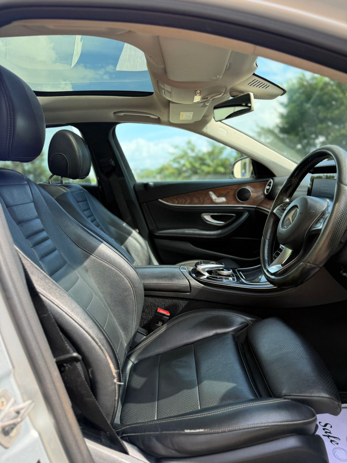 Mercedes Benz E200 LWB