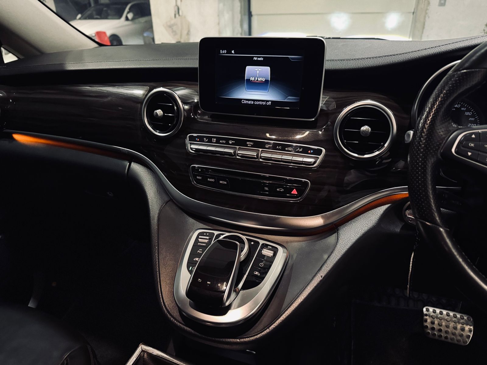 Mercedes Benz V Class 220D