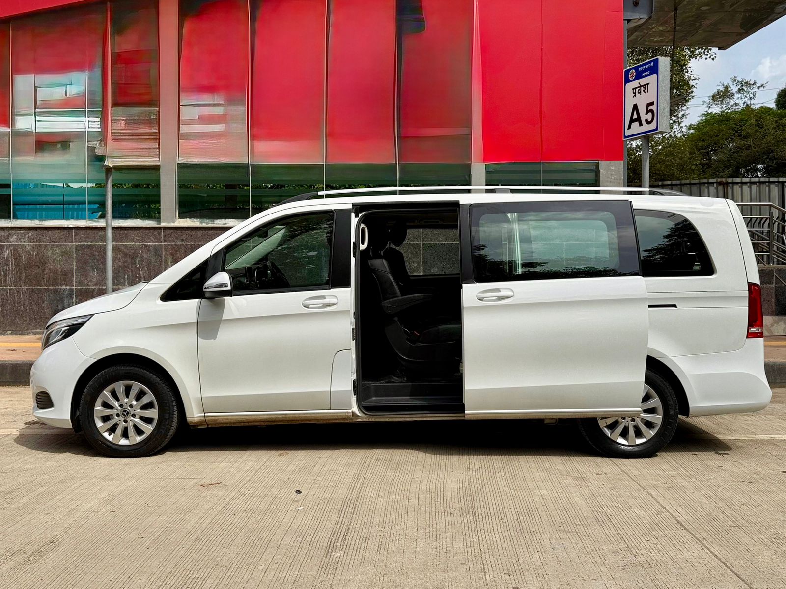 Mercedes Benz V 220d