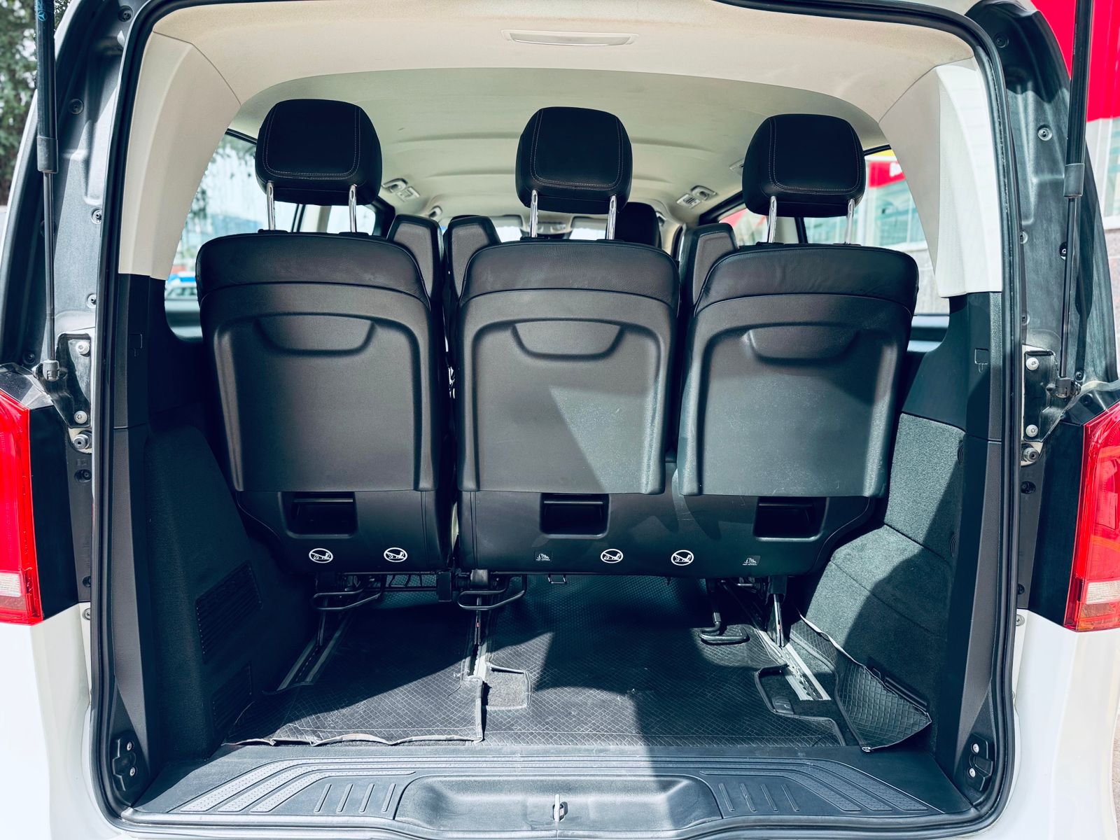 Mercedes Benz V 220d