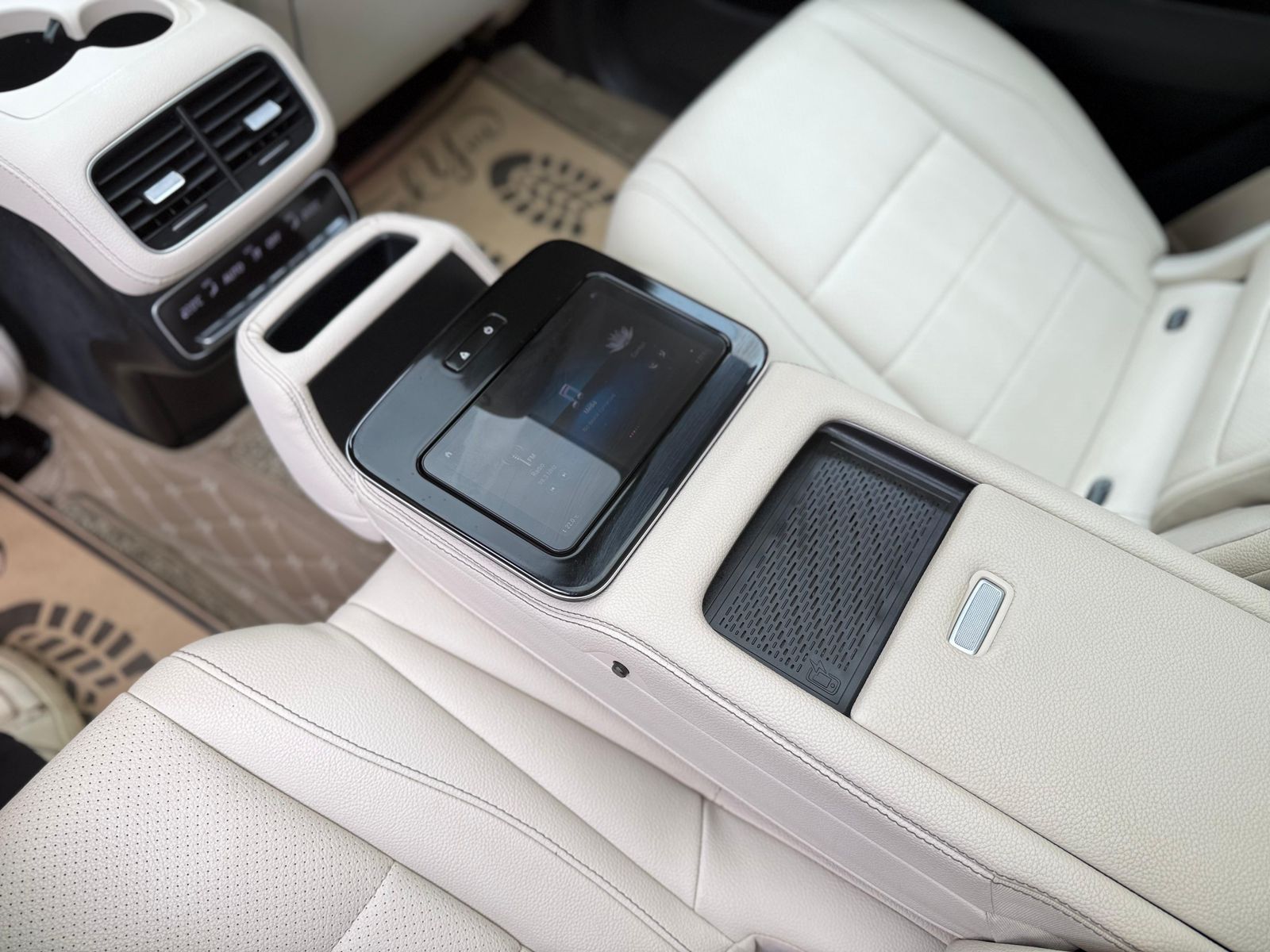 Mercedes Benz GLS 400d Maybach Line