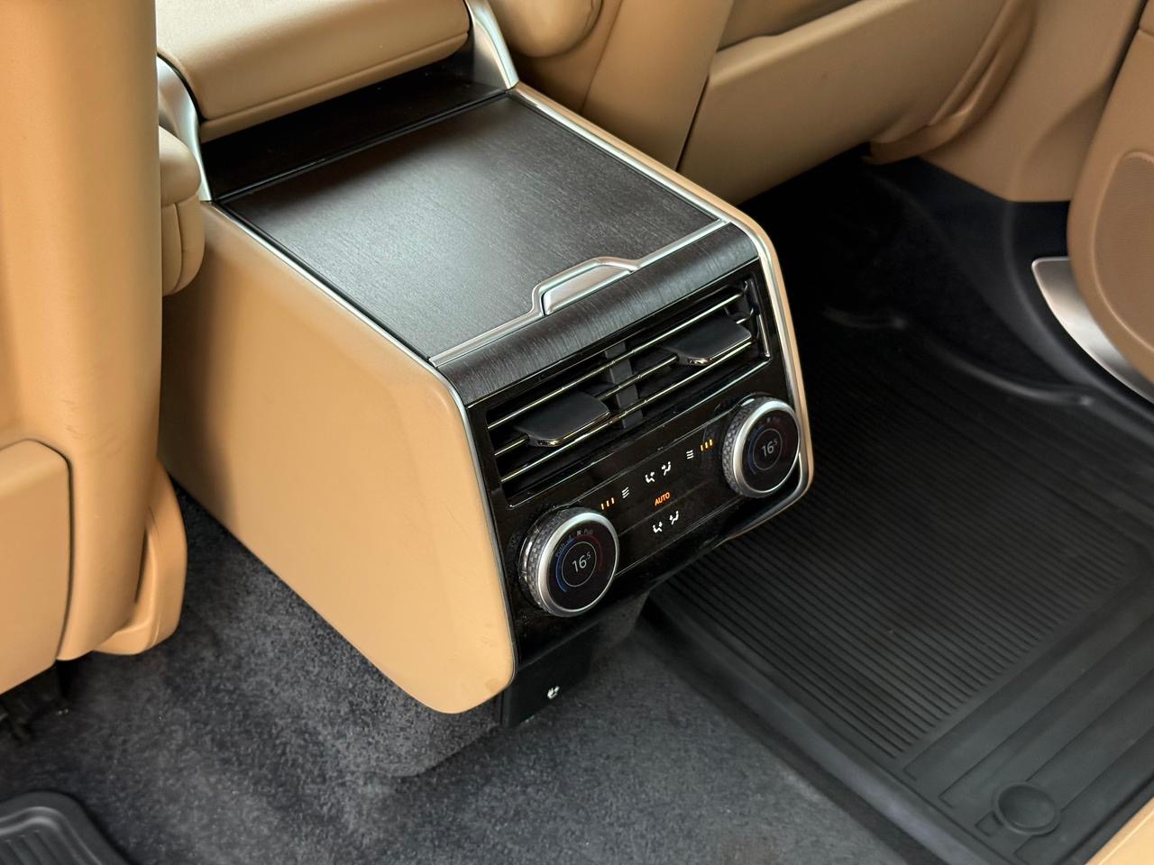 Range Rover HSE SV Line LWB