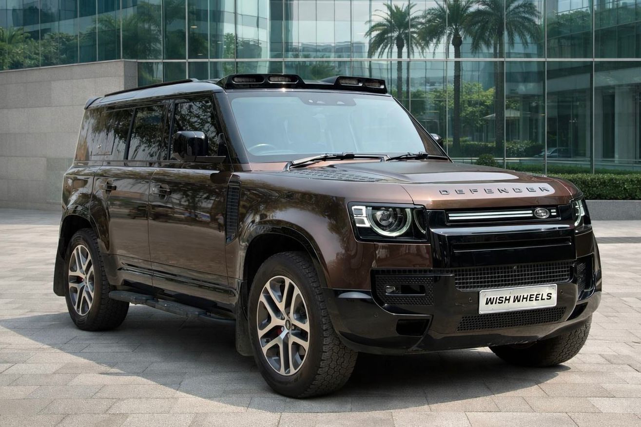 Land Rover Defender 110