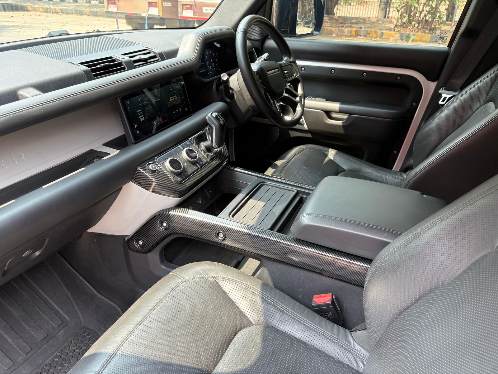 Land Rover Defender 110