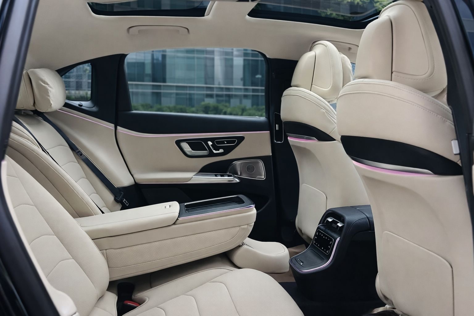 Mercedes-Benz E220d (All-New Shape)