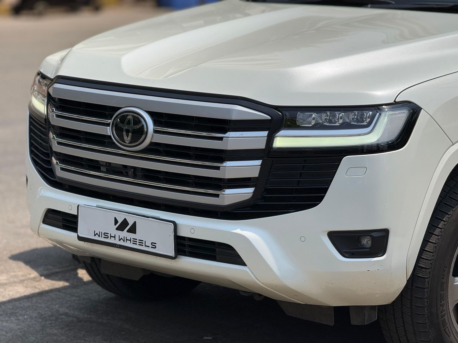 Toyota Land Cruiser Sahara Edition