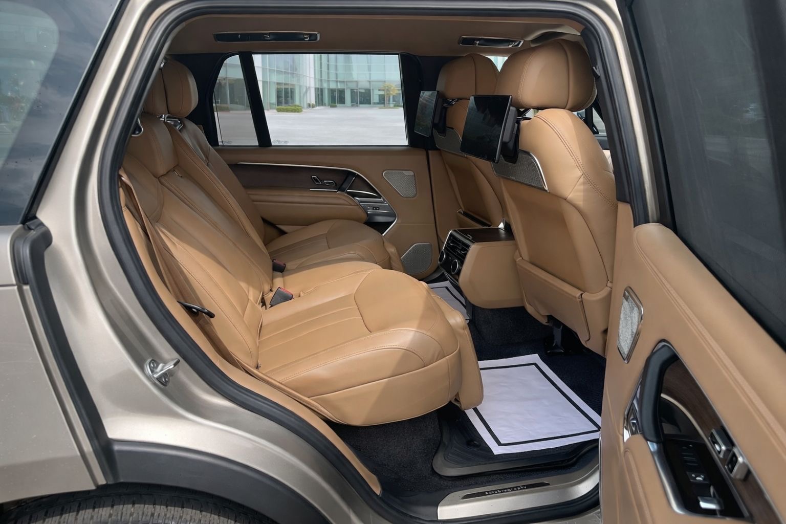 Range Rover Autobiography LWB (CBU)