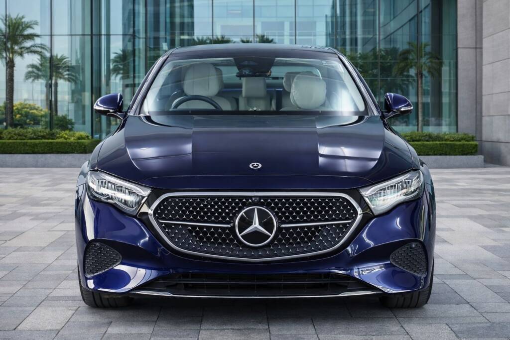 Mercedes-Benz E220d (All-New Shape)