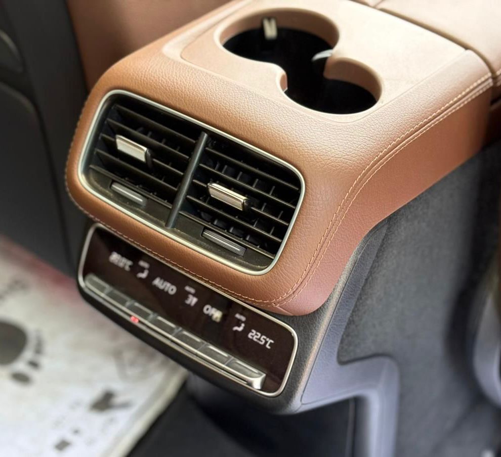 Mercedes Benz GLS 450d Maybach Line (7 seater)