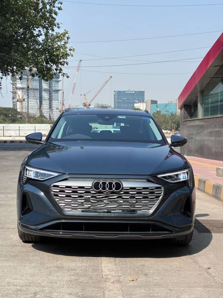 Q8 E-Tron 55