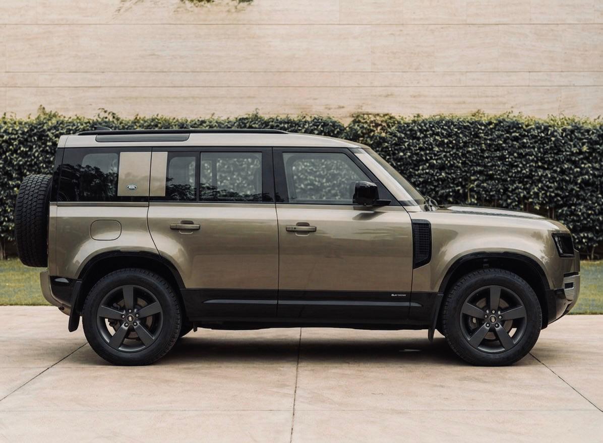 Land Rover Defender 110 HSE 2.0 L