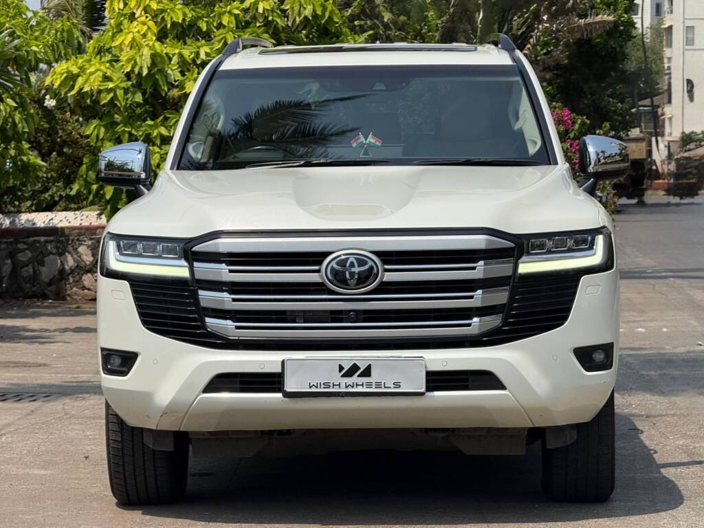 Toyota Land Cruiser Sahara Edition