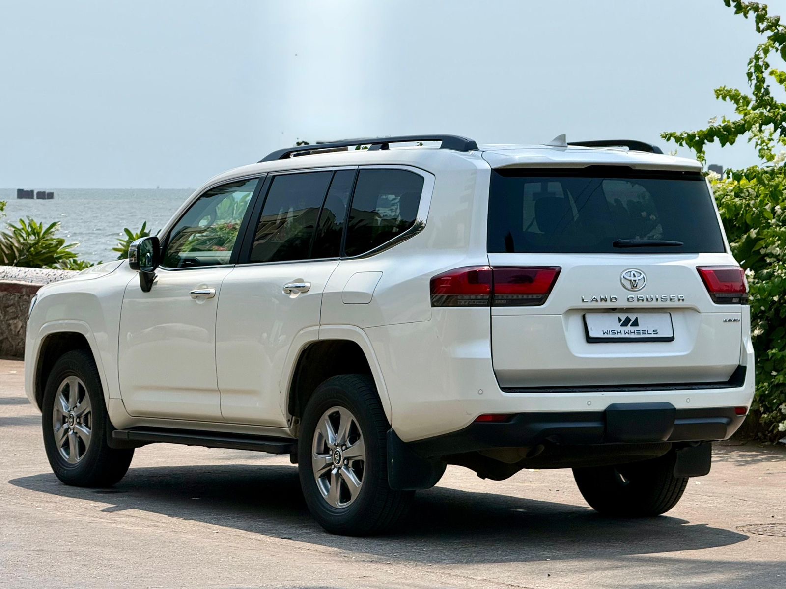 Toyota Land Cruiser Sahara Edition