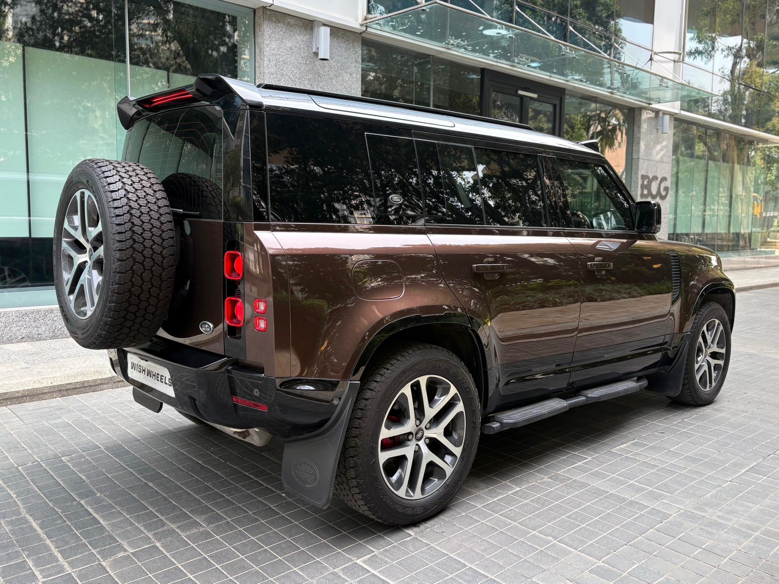 Land Rover Defender 110