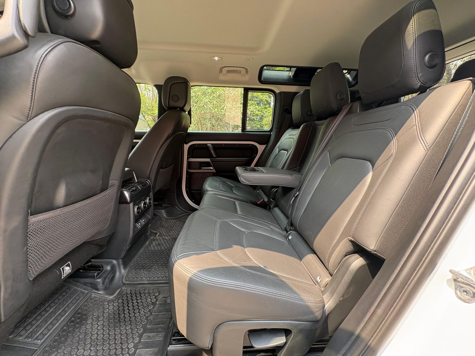 Land Rover Defender 110