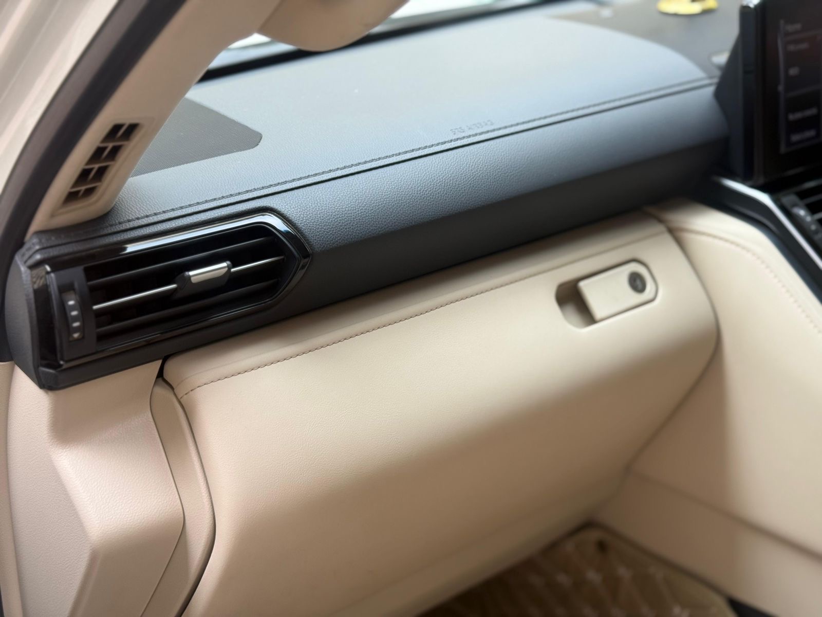 Toyota Land Cruiser Sahara Edition