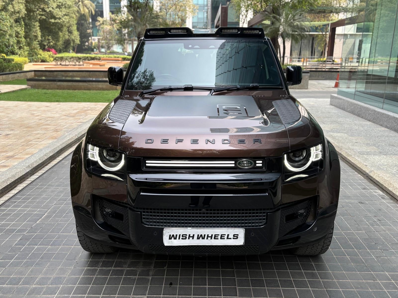 Land Rover Defender 110