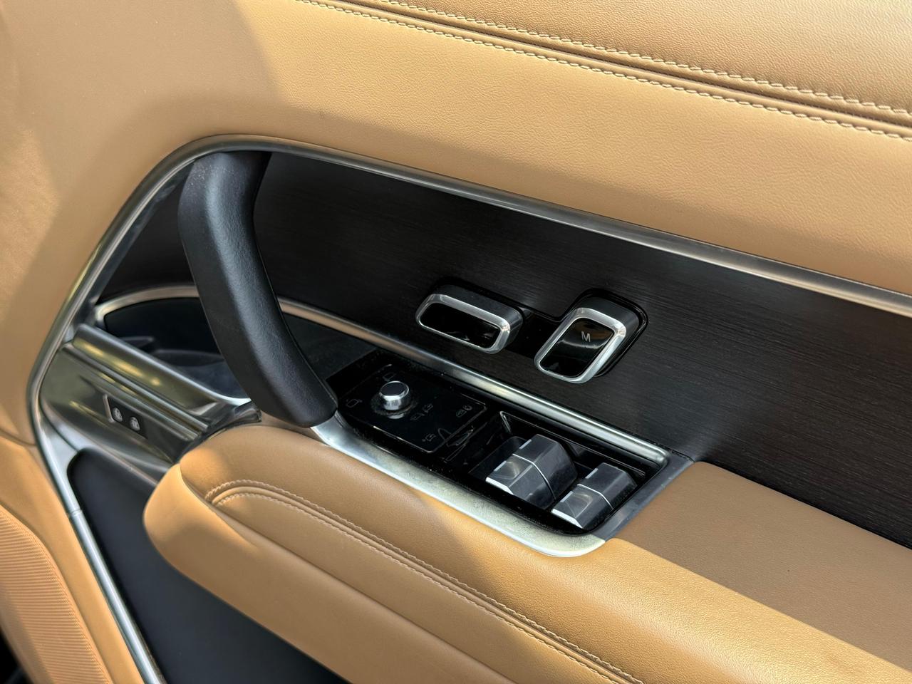 Range Rover HSE SV Line LWB